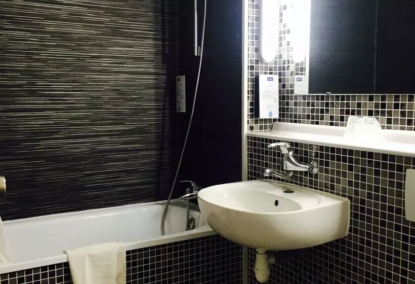 호텔 Kyriad Valenciennes Sud  Rouvignies