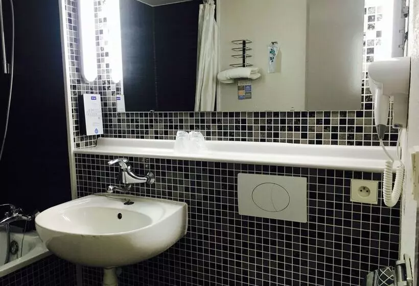 호텔 Kyriad Valenciennes Sud  Rouvignies