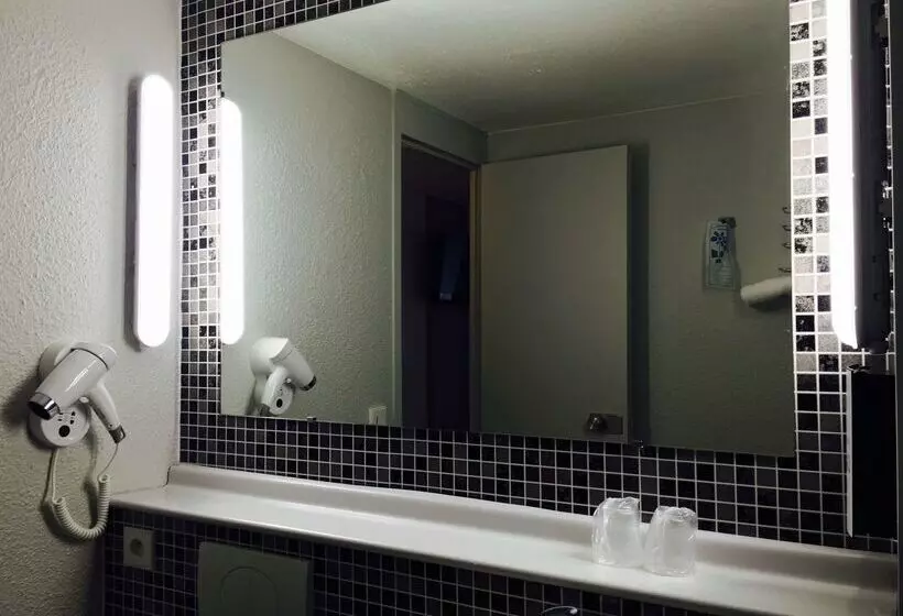 호텔 Kyriad Valenciennes Sud  Rouvignies