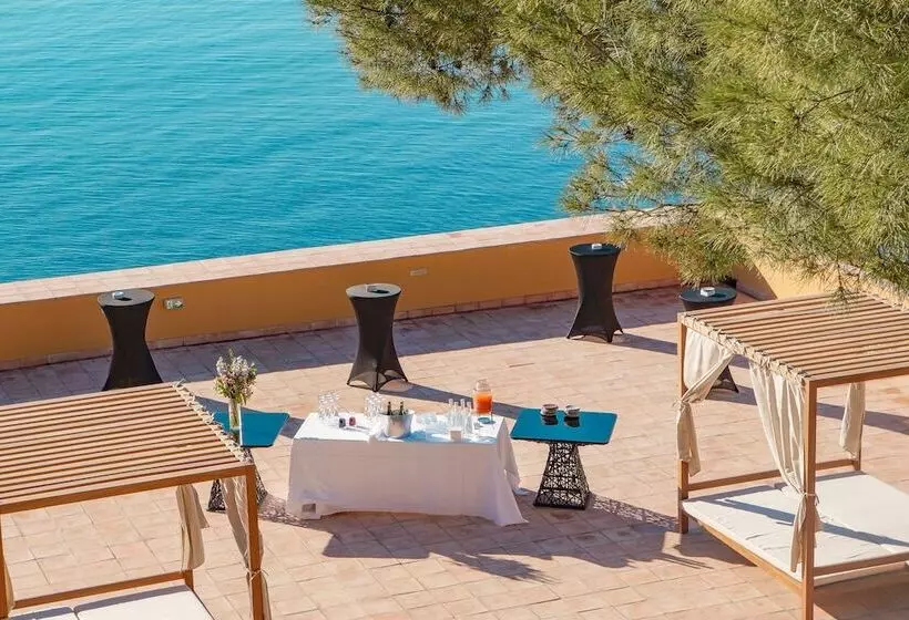 Hotel Hôtel La Pérouse Nice Baie Des Anges Recently Fully Renovated