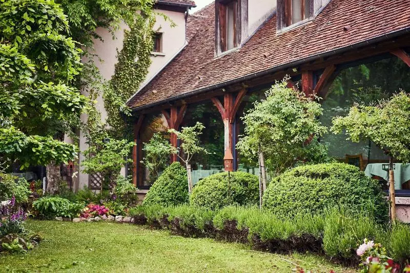 فندق Relais Bernard Loiseau