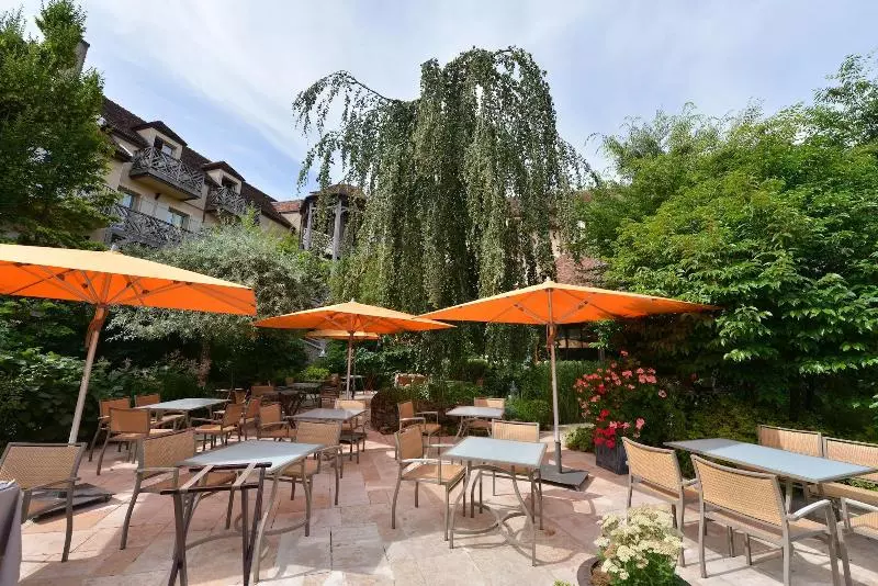 فندق Relais Bernard Loiseau