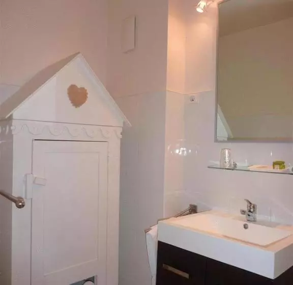 ホテル Restaurant La Bergerie