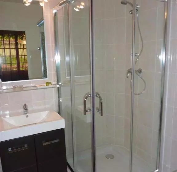 ホテル Restaurant La Bergerie