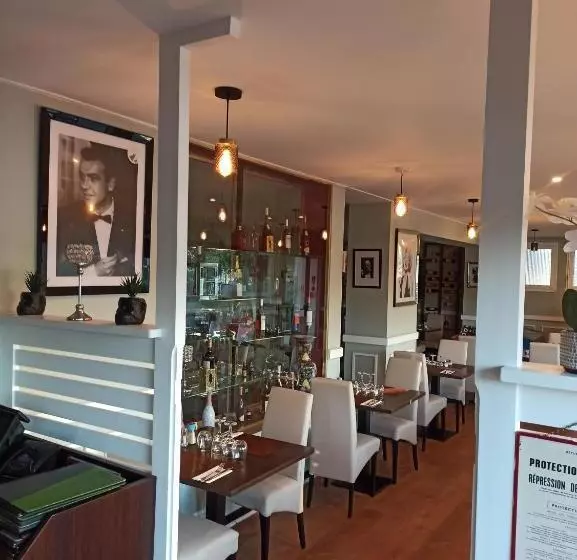 ホテル Auberge Du Pont Canal