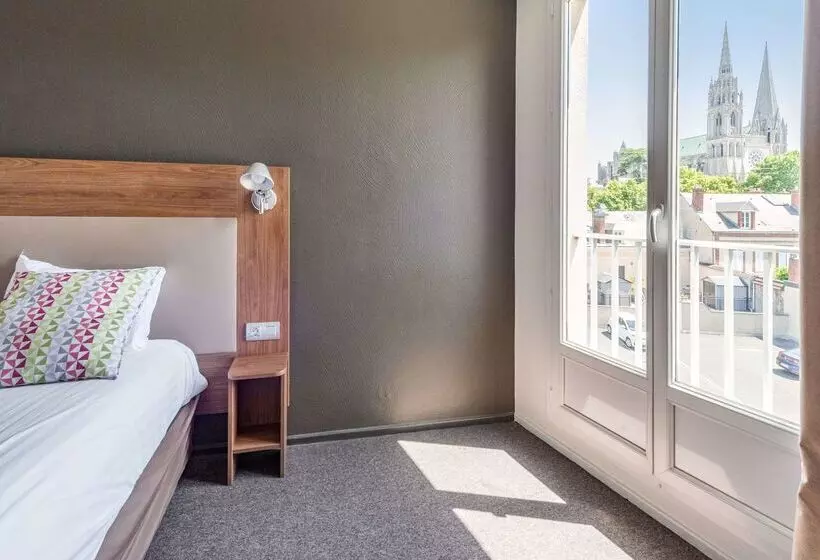 هتل Campanile Chartres Centre   Gare   Cathédrale