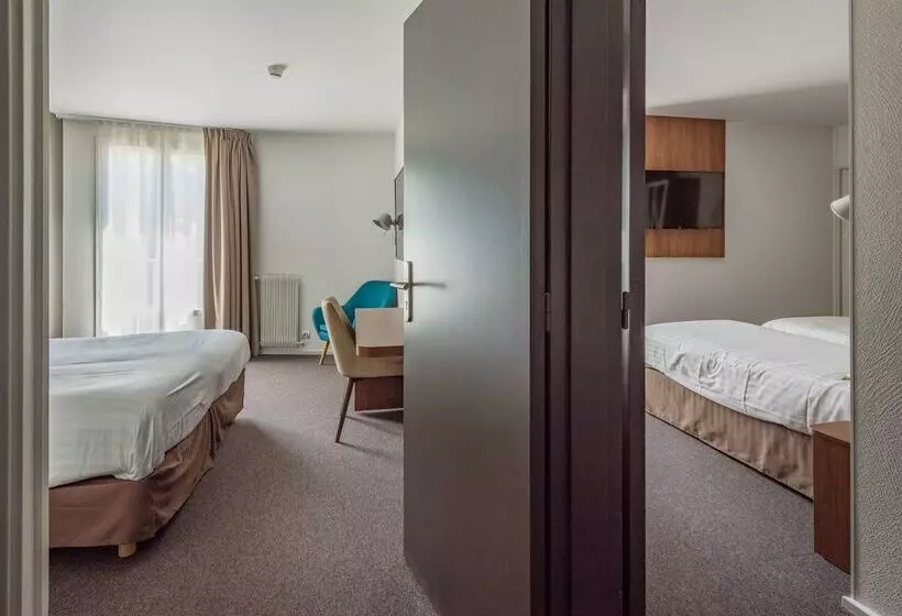 هتل Campanile Chartres Centre   Gare   Cathédrale