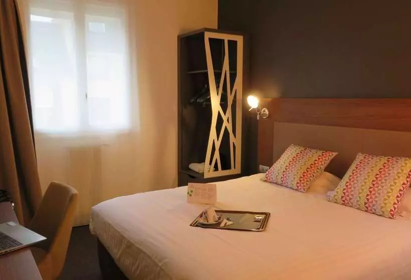 هتل Campanile Chartres Centre   Gare   Cathédrale