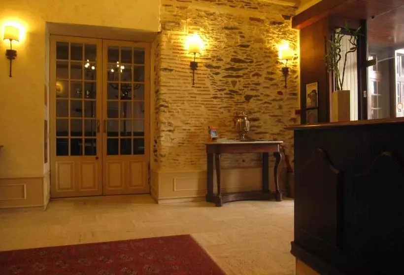 هتل Des 3 Marchands