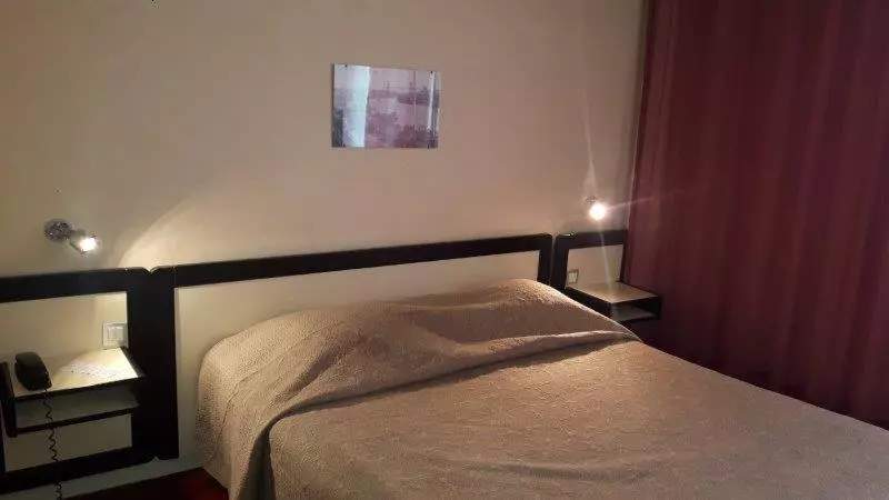 هتل Des 3 Marchands