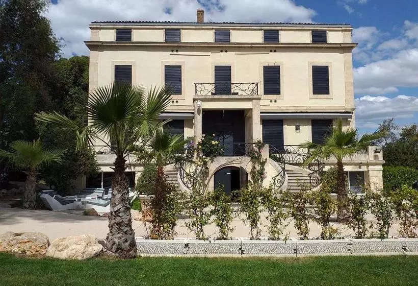 فندق Hôtel Le Mas De Couran