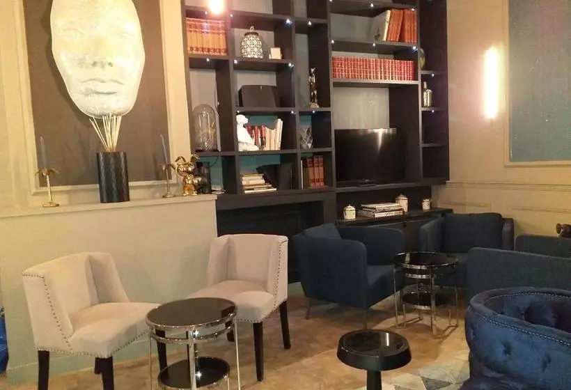 فندق Hôtel Le Mas De Couran