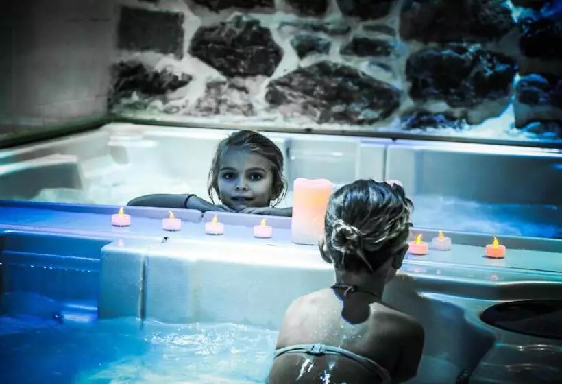 هتل Hôtel Le Refuge
