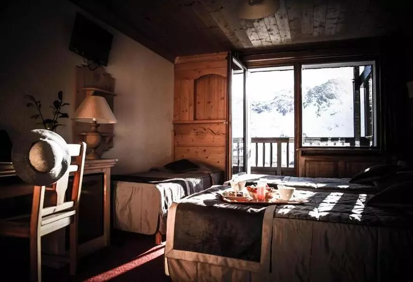 هتل Hôtel Le Refuge