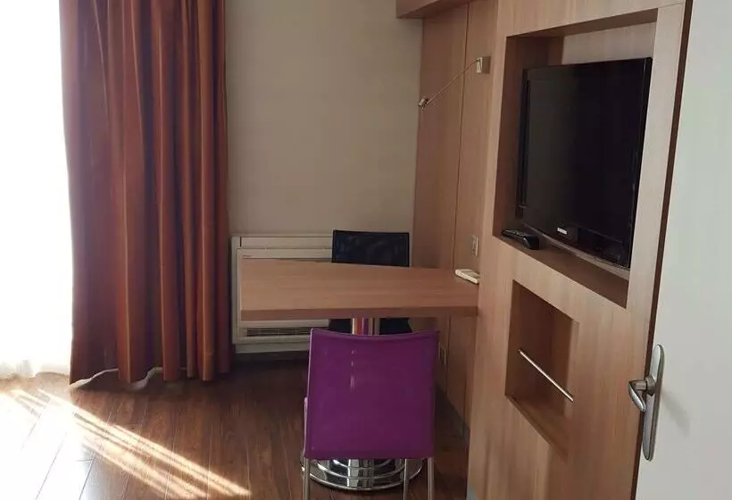 Kyriad Hotel Tours Centre