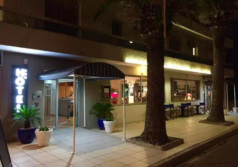 Le Galion Hotel Et Restaurant Canet Plage   Logis