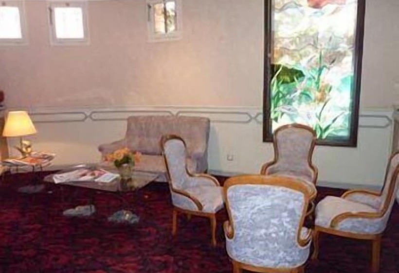 هتل Le Grand Paris