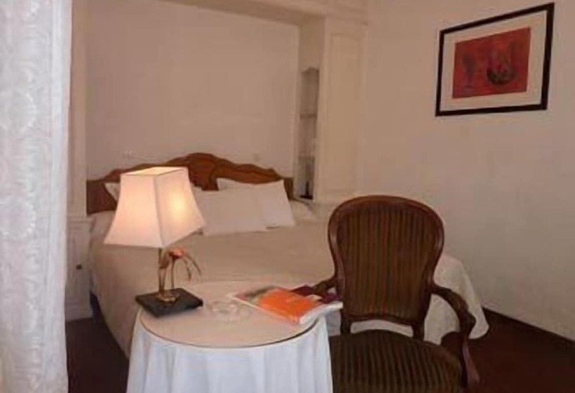 هتل Le Grand Paris