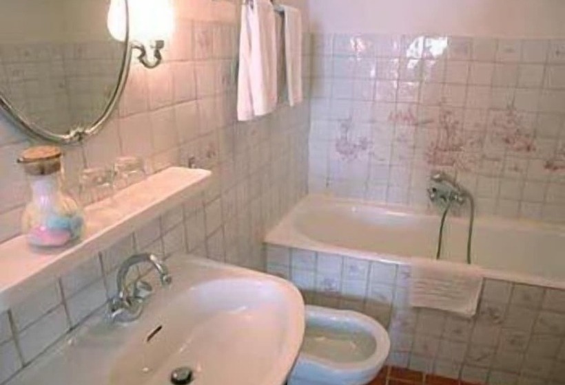 هتل Le Grand Paris