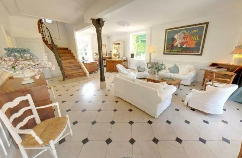 فندق Hôtel Le Home