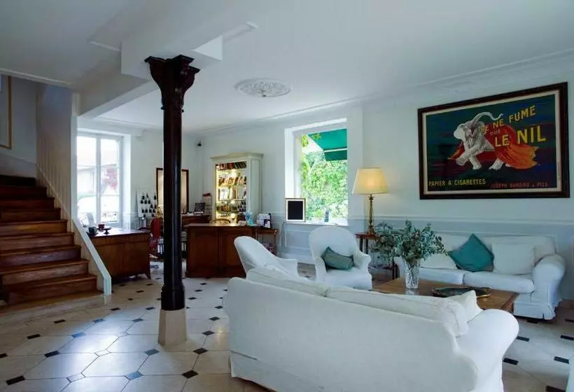 فندق Hôtel Le Home