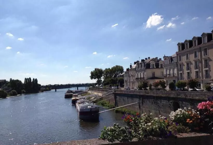 ホテル Le Progres