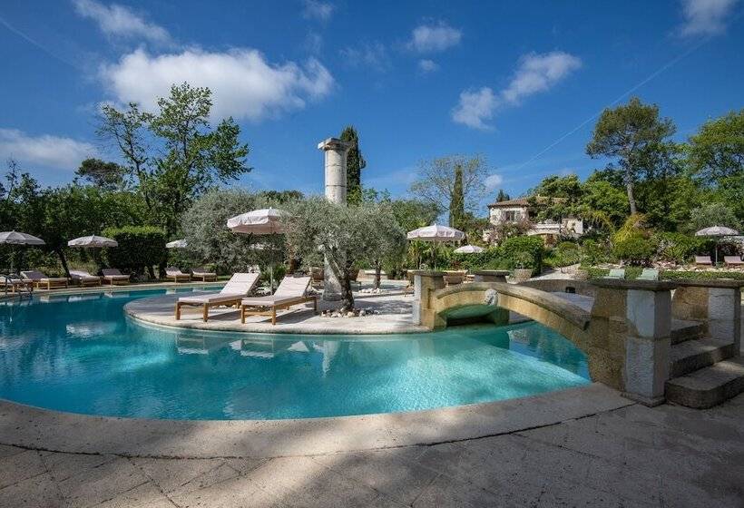 هتل Les Messugues