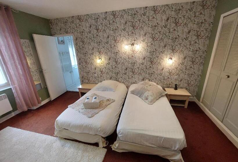 酒店 Logis Hôtel Restaurant La Vieille Auberge, Art And Gallery