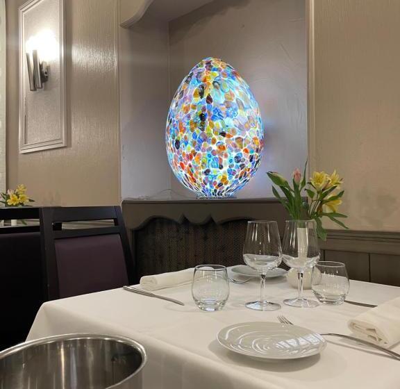 酒店 Logis Hôtel Restaurant La Vieille Auberge, Art And Gallery