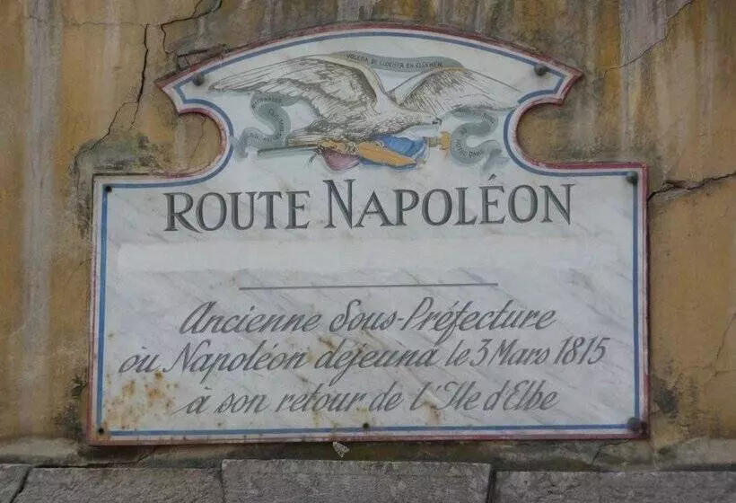 Отель Ma Petite Auberge