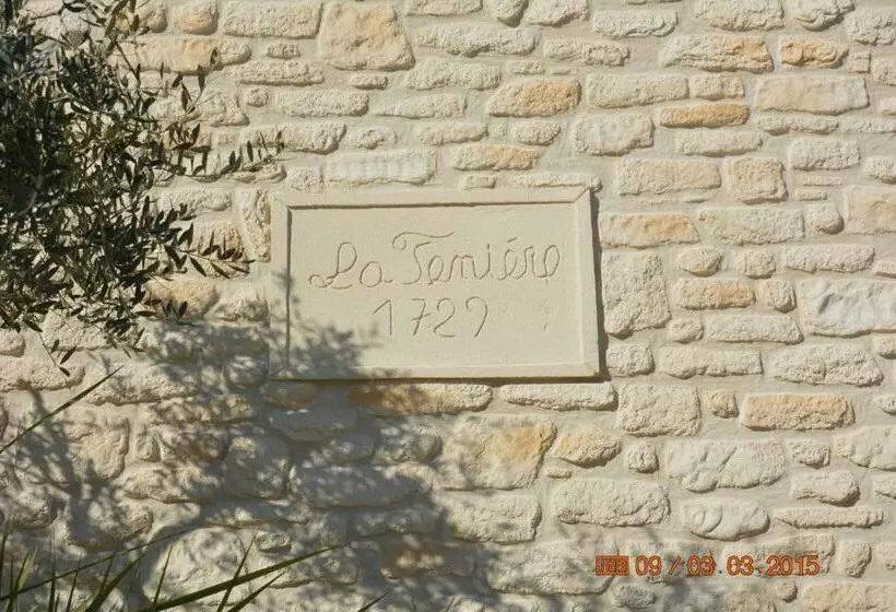 Le Mas De La Feniere