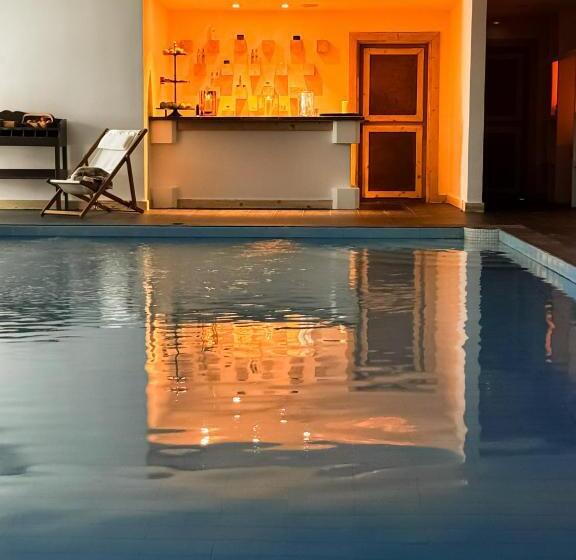 هتل Alpes Hôtel Du Pralong