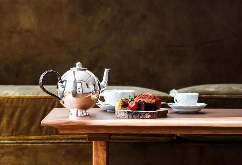 Отель Alpes Hôtel Du Pralong