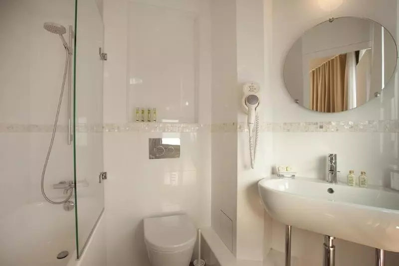 هتل Hôtel Parc Saint Séverin Esprit De France