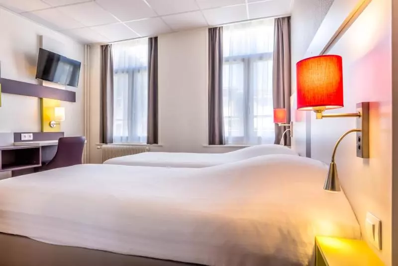 Отель Grand Hôtel Lille