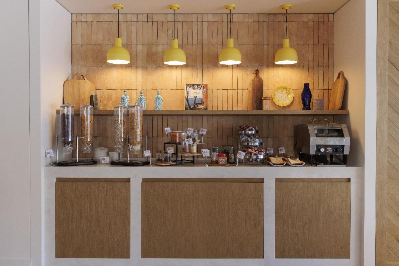 هتل Hilton Garden Inn Marseille Provence Airport