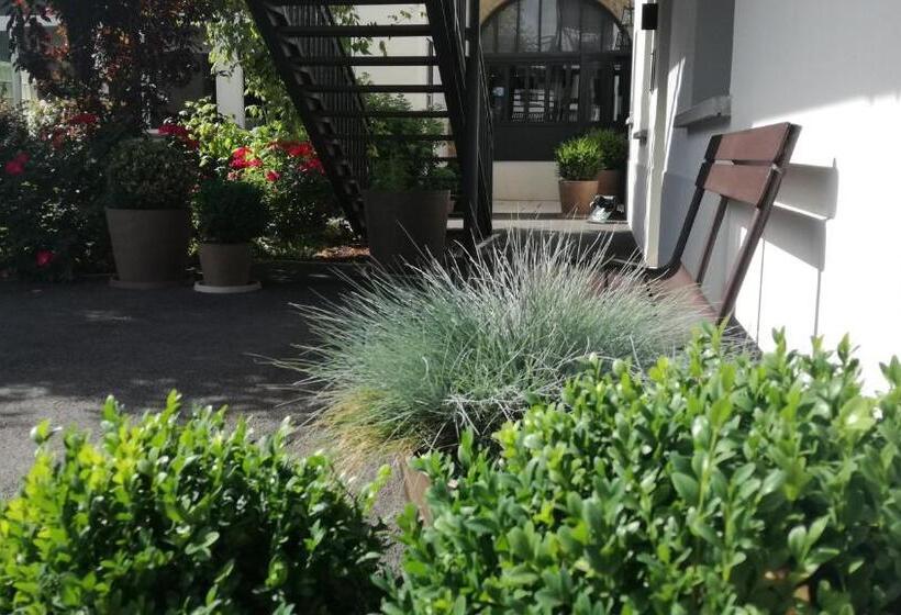 فندق Hôtel Jardin Le Pasteur