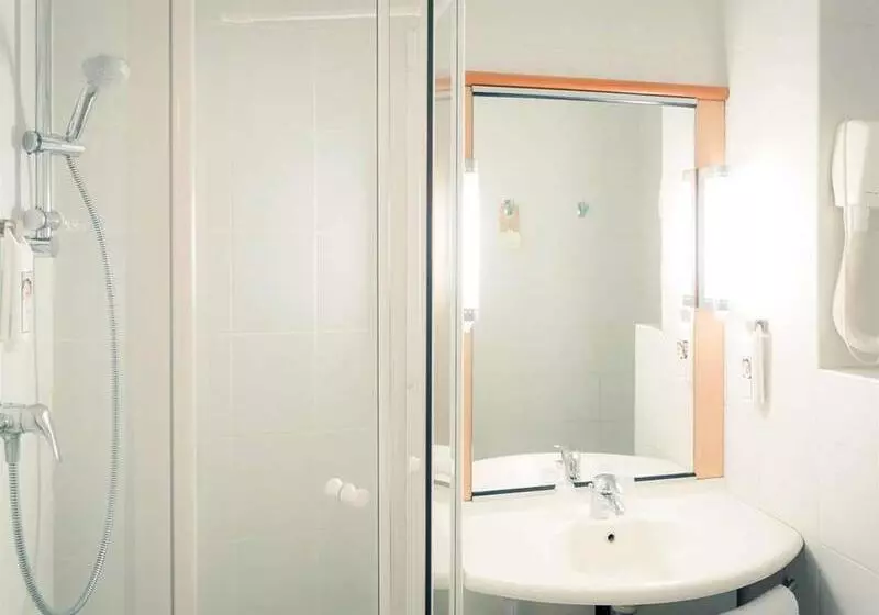 ホテル Ibis Grenoble Gare