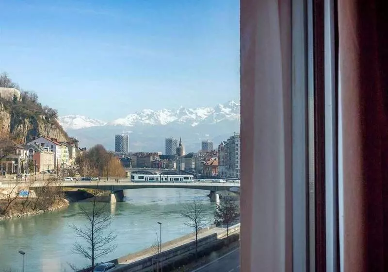 ホテル Ibis Grenoble Gare