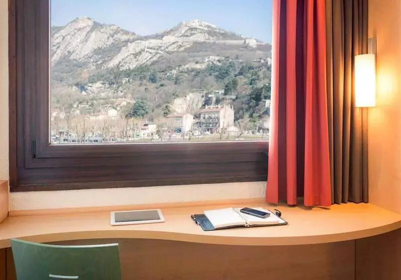 ホテル Ibis Grenoble Gare