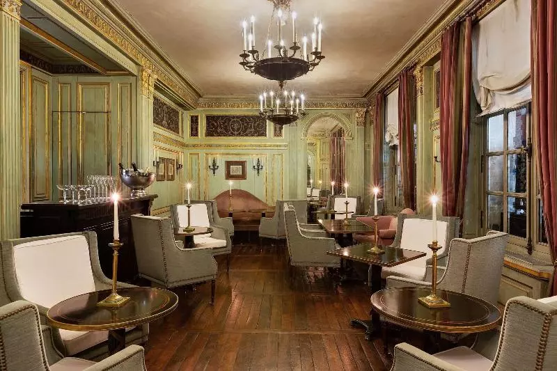 Hotel Le Dokhan S Paris Arc De Triomphe, A Tribute Portfolio