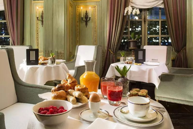 Hotel Le Dokhan S Paris Arc De Triomphe, A Tribute Portfolio