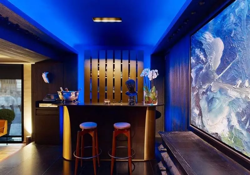 Hotel Le Metropolitan Paris Tour Eiffel, A Tribute Portfolio