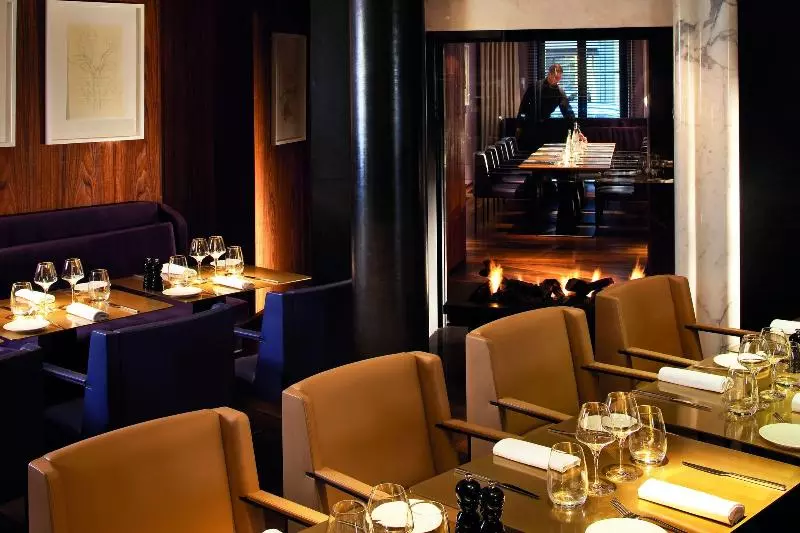 Hotel Le Metropolitan Paris Tour Eiffel, A Tribute Portfolio