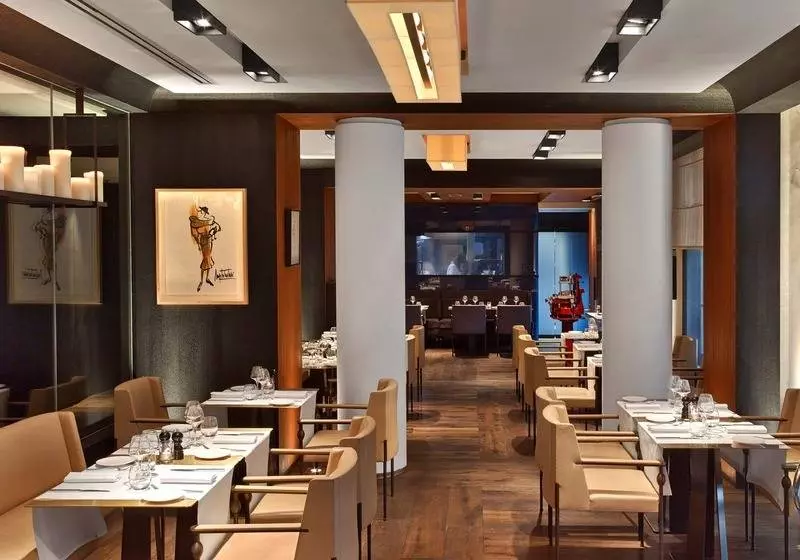 Hotel Le Metropolitan Paris Tour Eiffel, A Tribute Portfolio