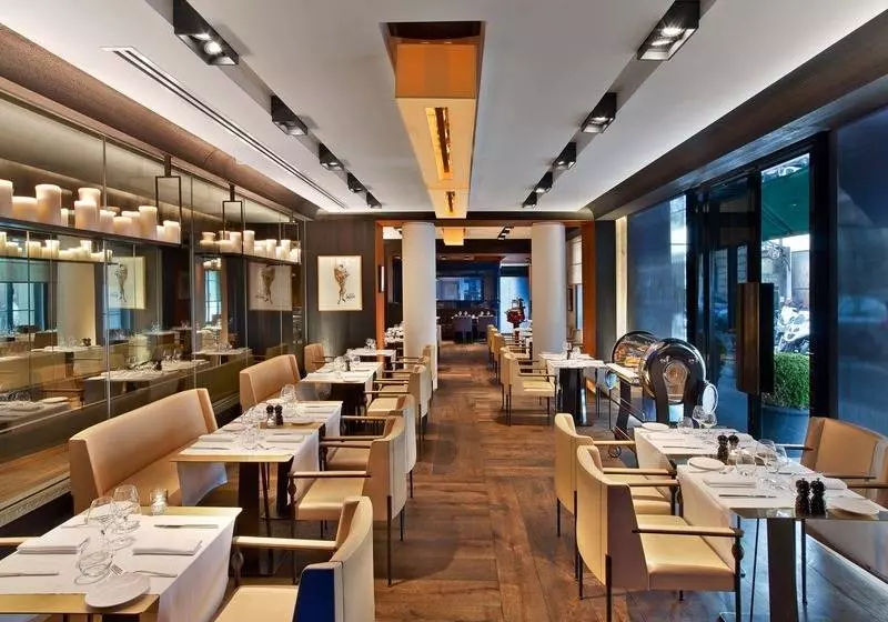 Hotel Le Metropolitan Paris Tour Eiffel, A Tribute Portfolio