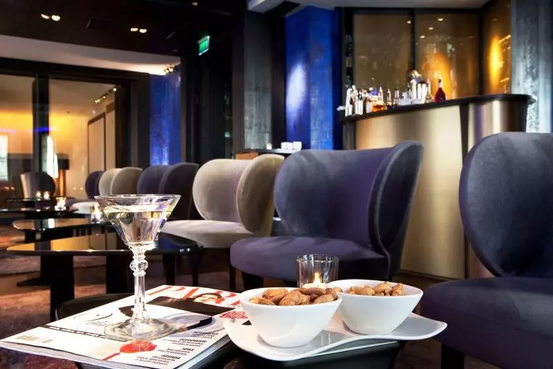 Hotel Le Metropolitan Paris Tour Eiffel, A Tribute Portfolio