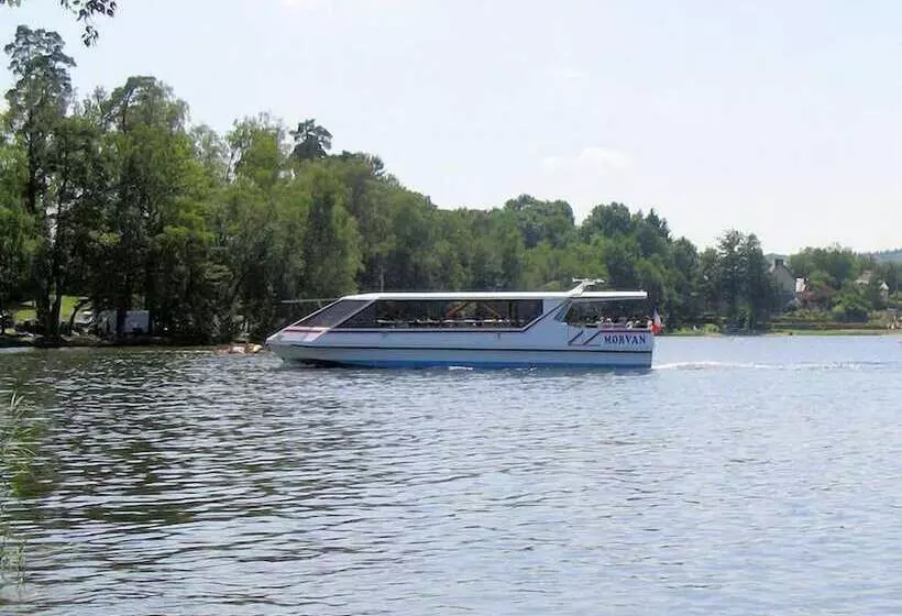 Отель Le Relais Des Lacs Bourgogne Morvan