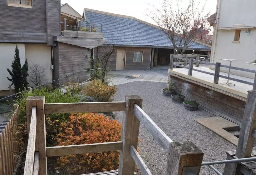 Отель Le Relais Des Lacs Bourgogne Morvan