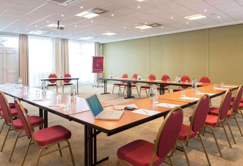 هتل Mercure Paris Le Bourget Aeroport